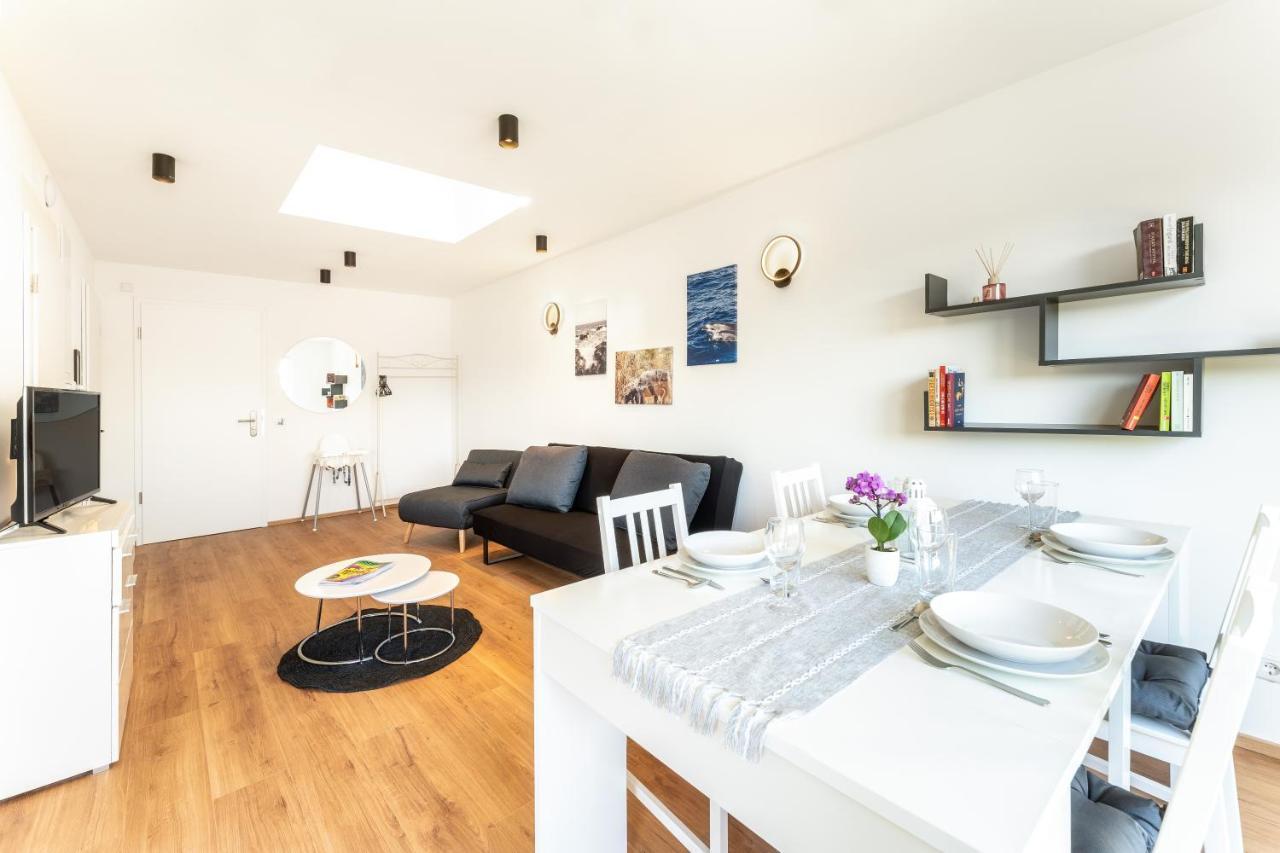 Gemuetliches Und Lichtdurchflutetes Penthouse Mit Sternenhimmelblick, Boxspringbett Und Terrasse - Gute Anbindung An Die Innenstadt Касел Екстериор снимка