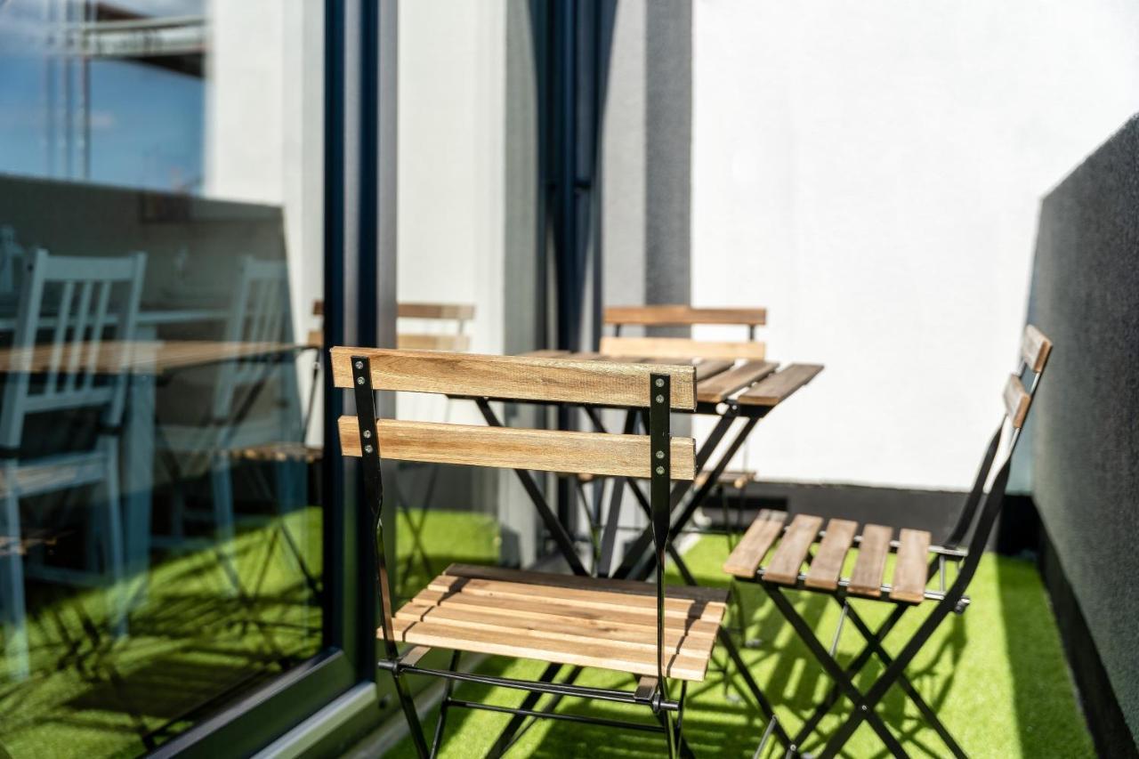 Gemuetliches Und Lichtdurchflutetes Penthouse Mit Sternenhimmelblick, Boxspringbett Und Terrasse - Gute Anbindung An Die Innenstadt Касел Екстериор снимка